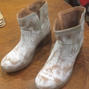 Diba True white wash boots 7.5